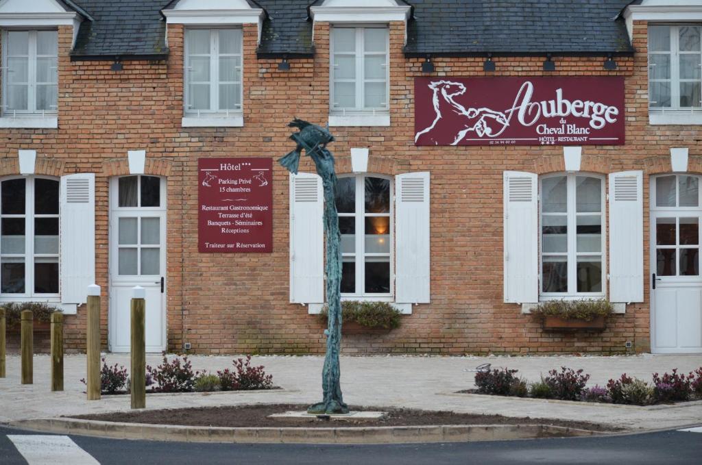 Auberge du Cheval Blanc Yvoy-le-Marron Exterior foto